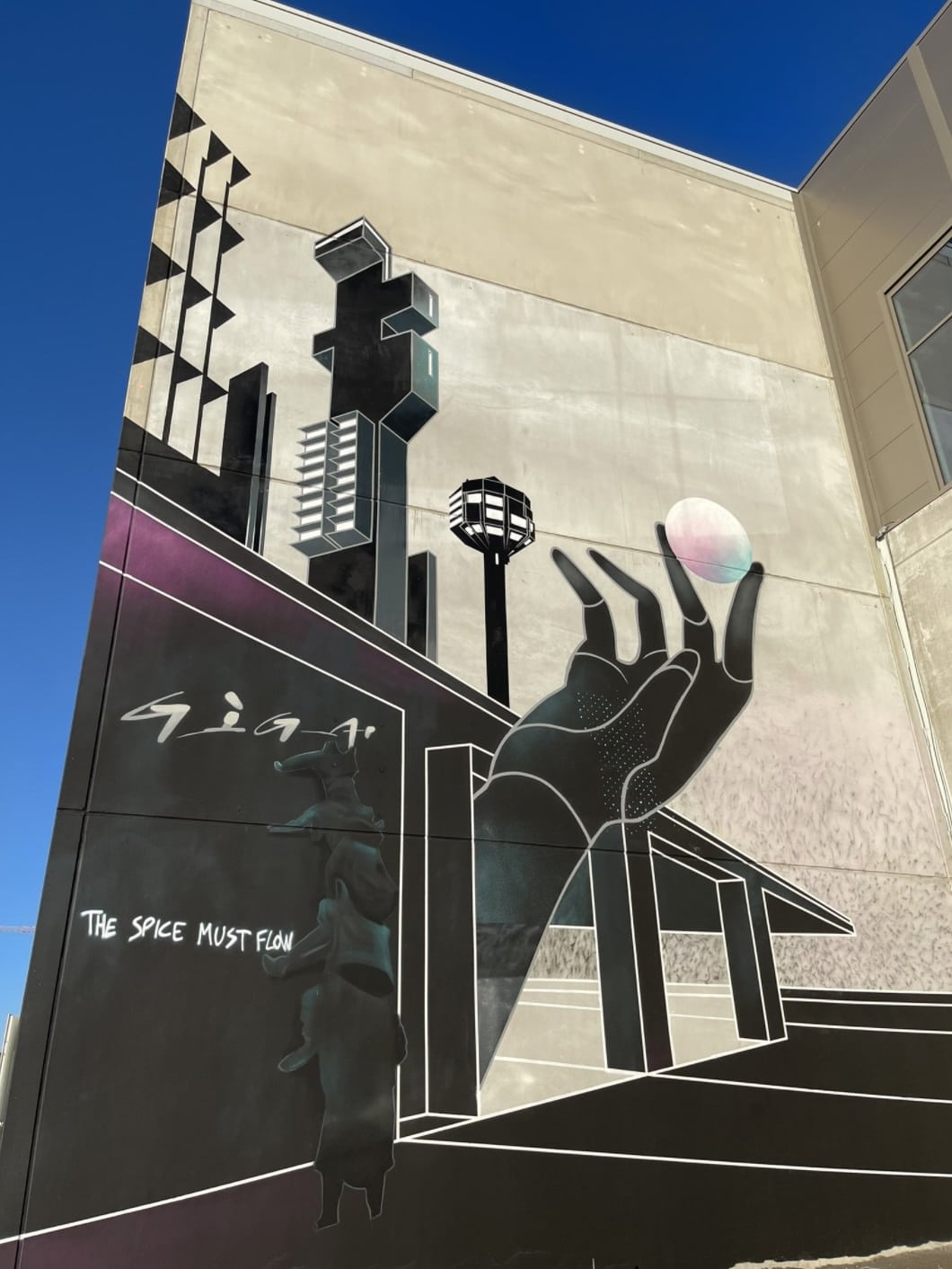 Graffiti Art decorates exterior Giga Berlin