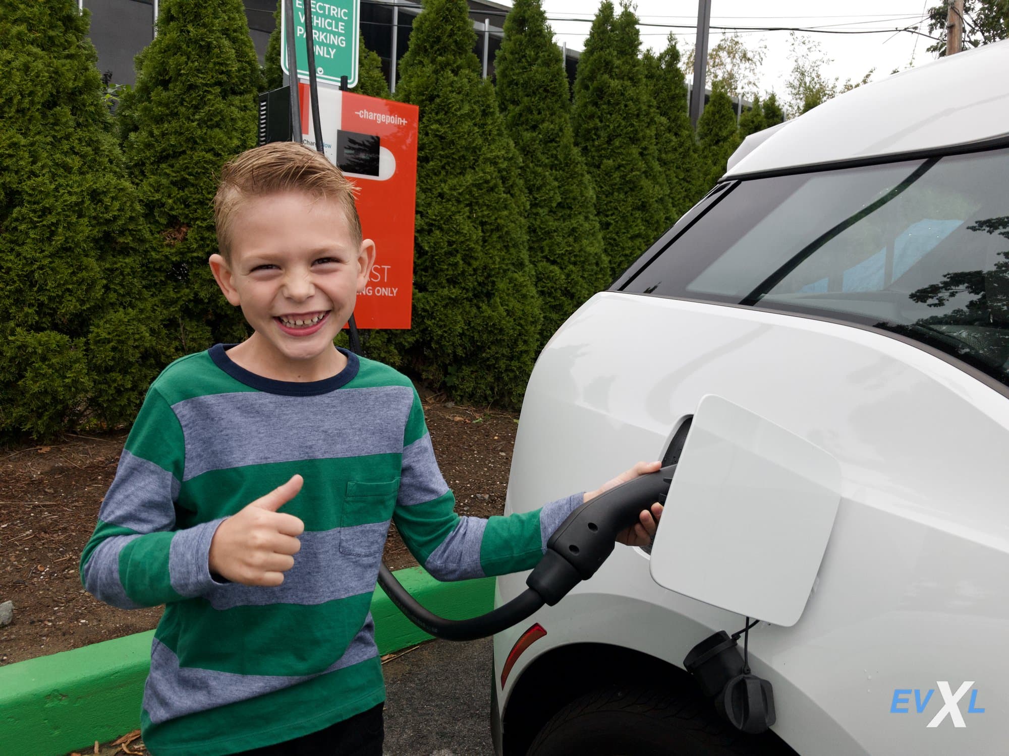 Electric Vehicles Revolution: New Federal Rebates Fuel the Future - German Suppliers Embrace Chinese EV Ambitions in Europe