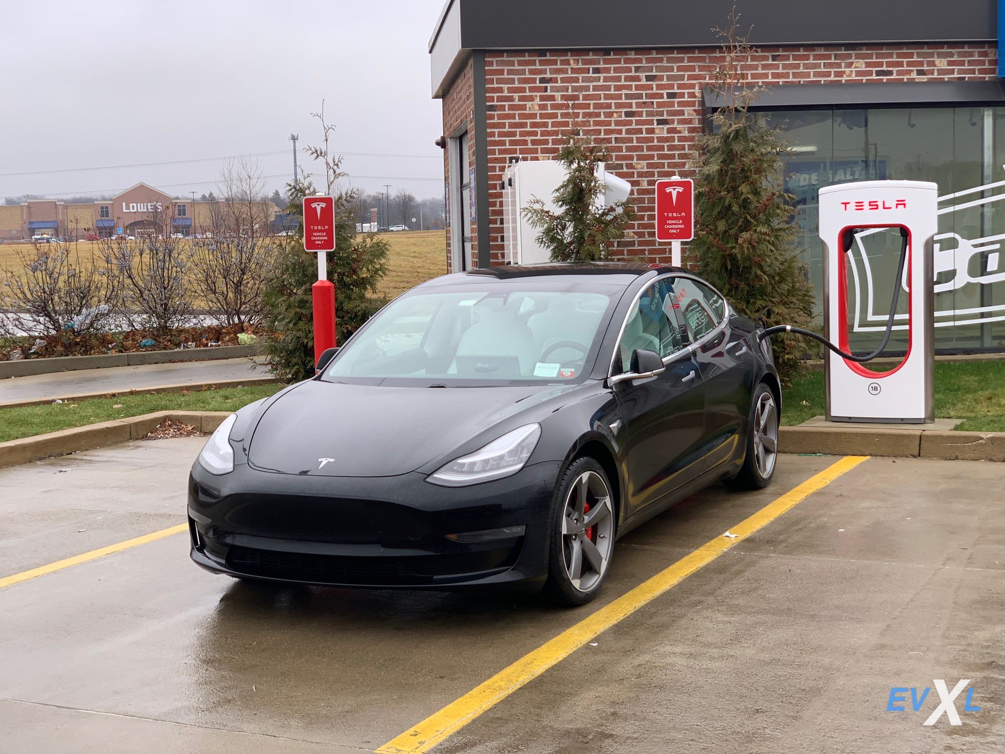 In the world of electric vehicles, Tesla's innovative ideas often spark a whirl of speculation. The latest rumor, surrounding an Israeli startup known as StoreDot, suggests Tesla may be delving into new charging technologies that could significantly cut charging times.