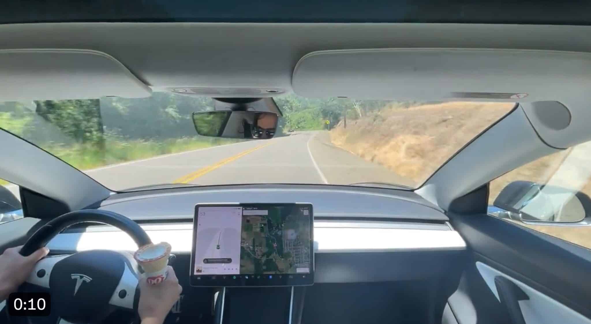 They argue that cars, such as the Tesla Model 3 Performance, are devoid of the ‘soul’ that comes from the roar of an inline six or V8 engine. Responding to this challenge, a Tesla owner named Geoff recently showcased his solution to this perceived problem.