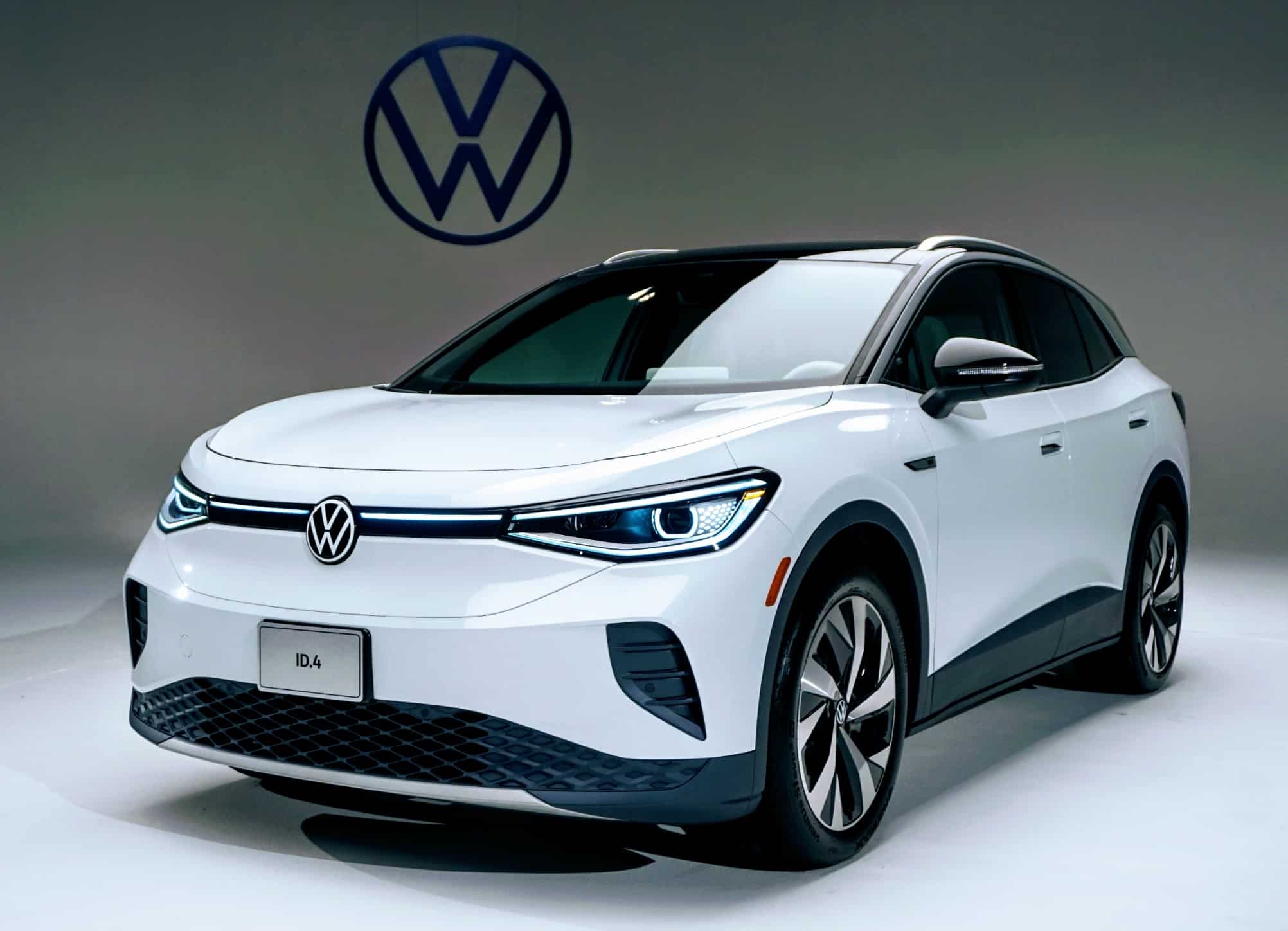 Tesla Expert Sanjay Lal Joins Volkswagen’s EV Software Drive, Volkswagen Races Ahead in EV Charger Installation