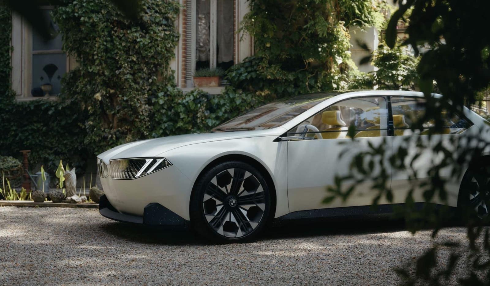 BMW's Next M3: A 1300hp Electric Marvel Takes the Stage
