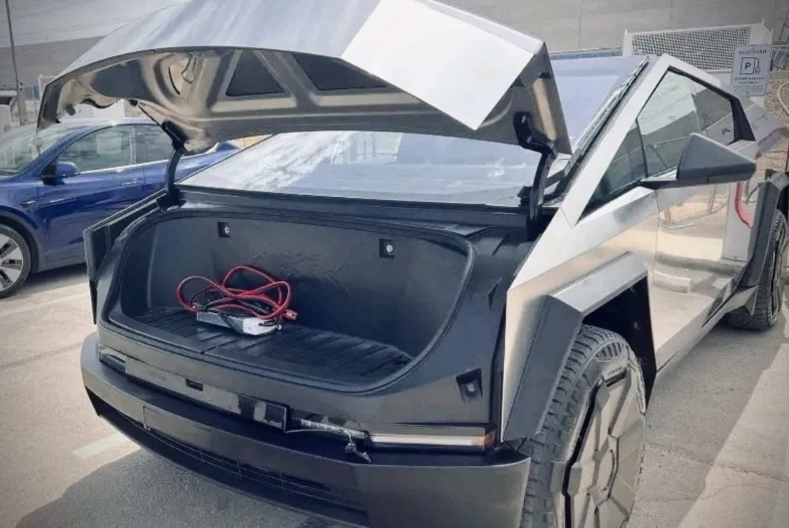 Tesla Cybertruck Prototype: Is the Bed Design a Letdown?