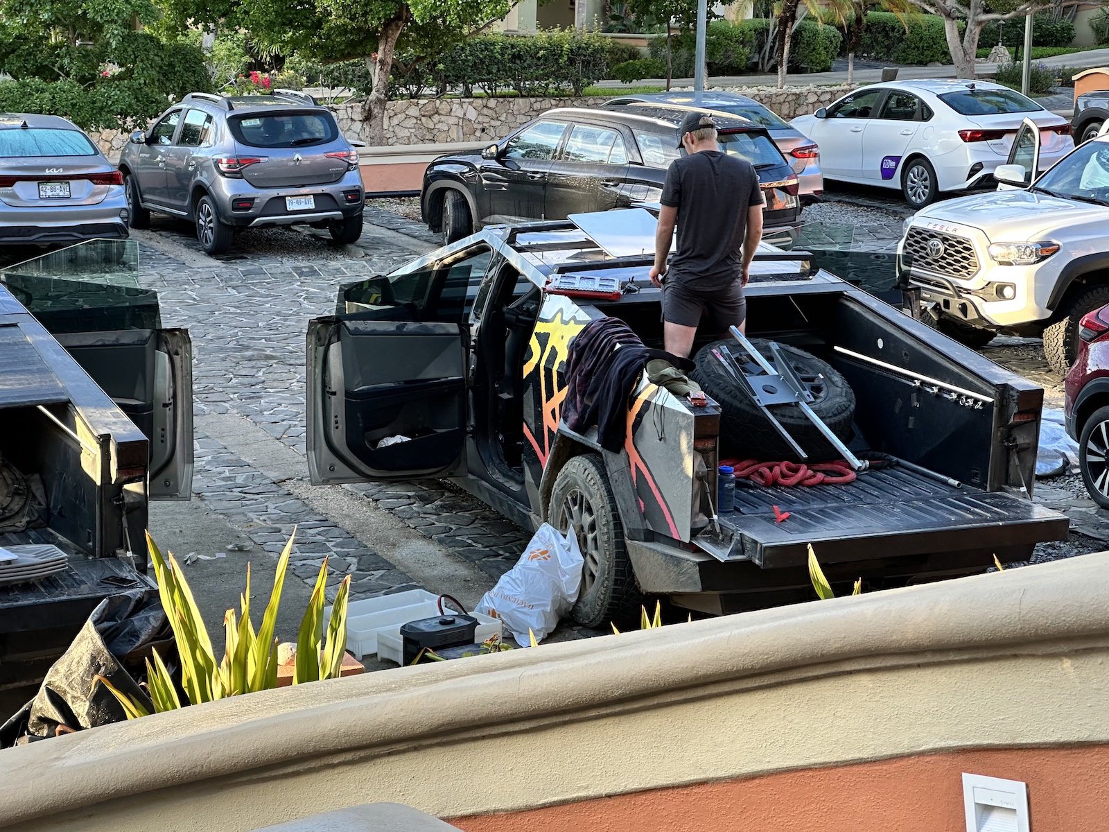 Tesla Cybertruck Prototypes Spotted in Mexico!