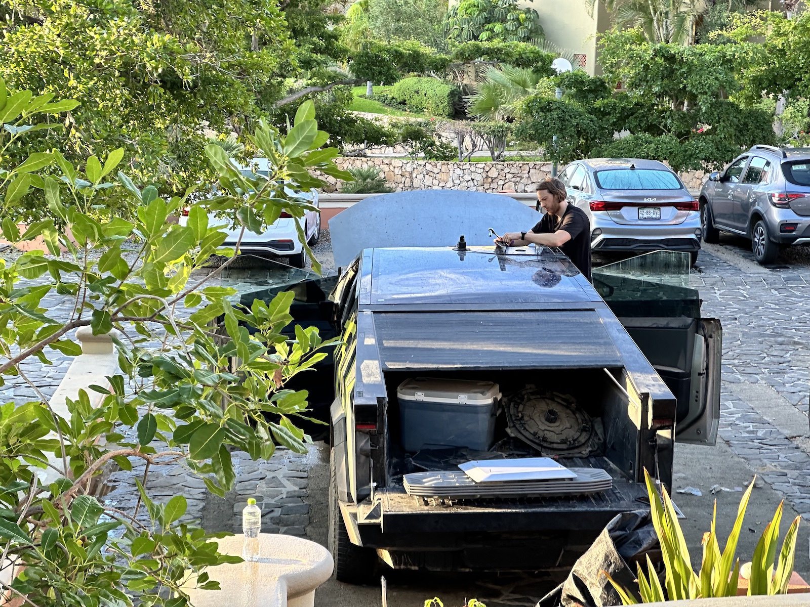 Tesla Cybertruck Prototypes Spotted in Mexico!
