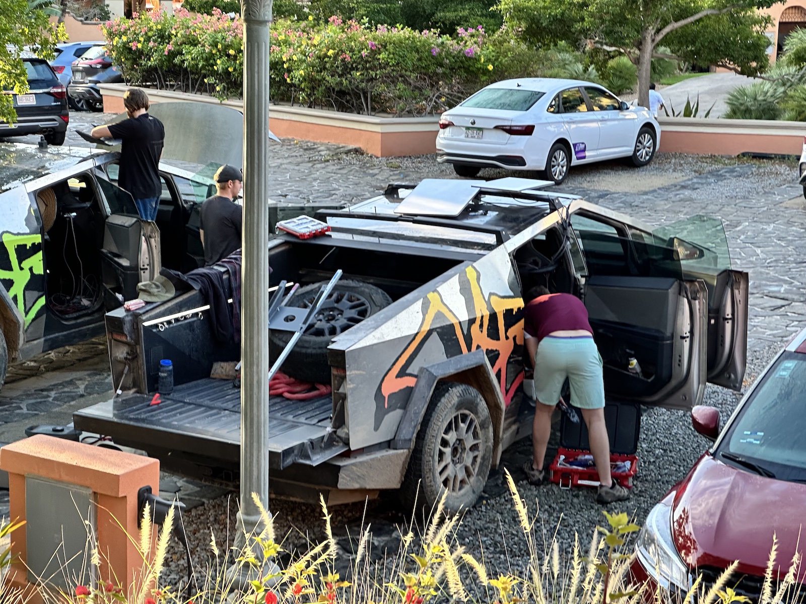 Tesla Cybertruck Prototypes Spotted in Mexico!