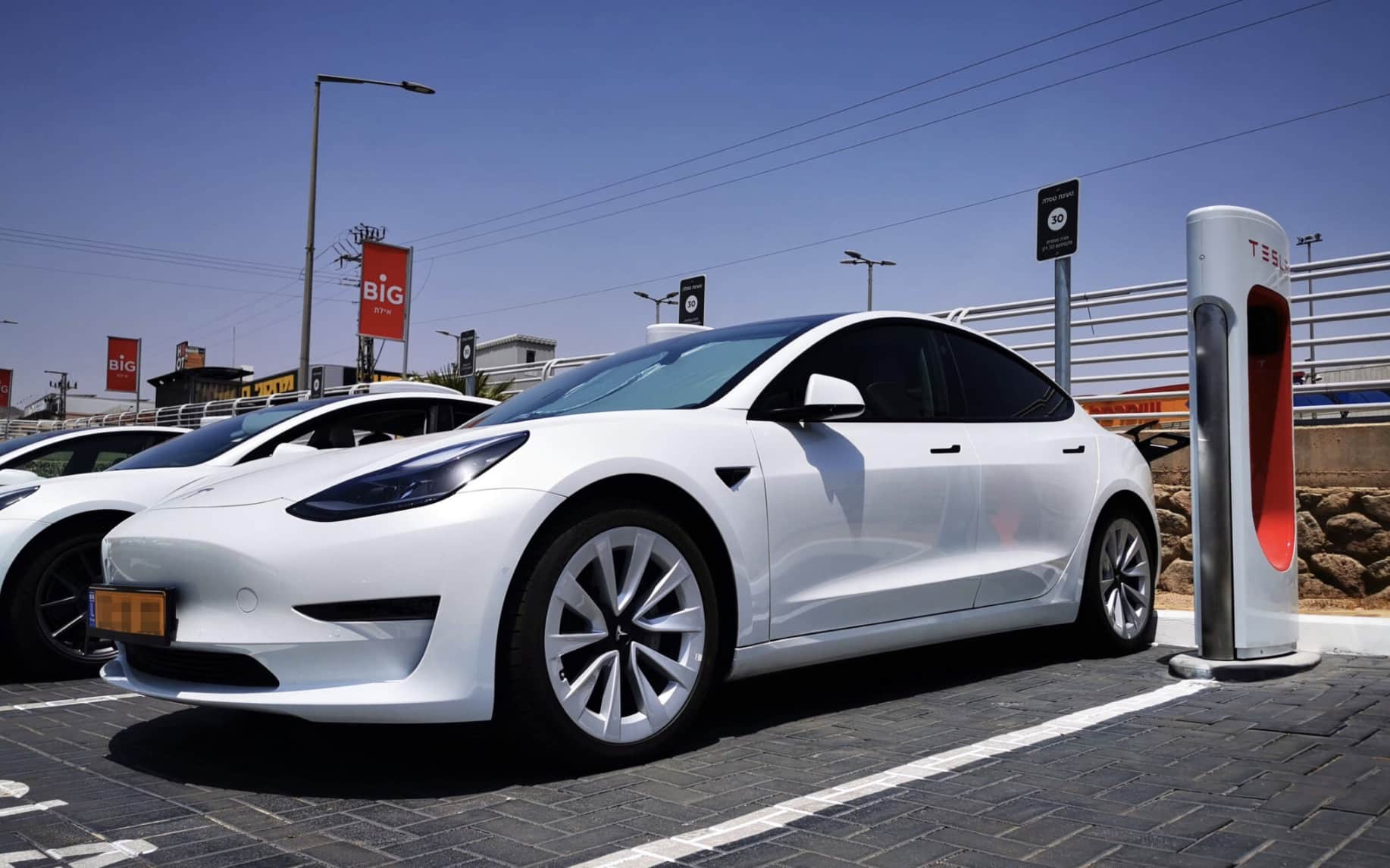 In response to the attacks from Hamas on Israel, Elon Musk announced earlier today that, "All Tesla Superchargers in Israel are free."