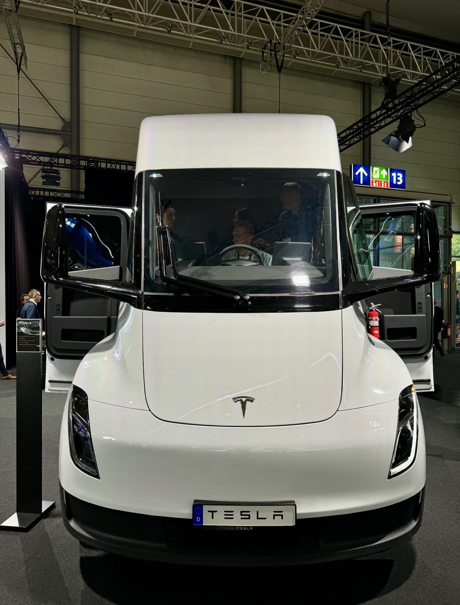 Tesla Semi Makes Its European Debut: Ready for the Roads