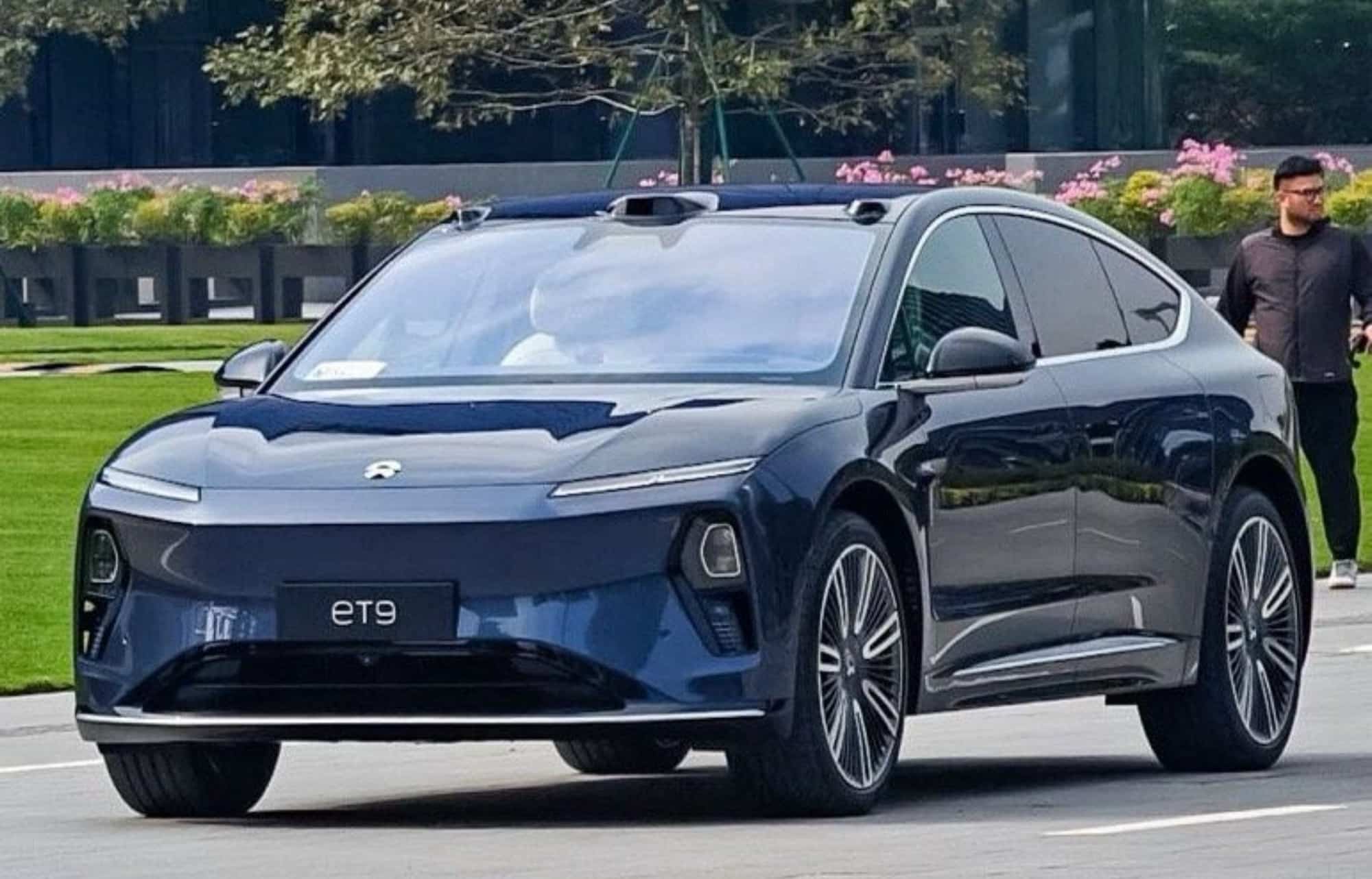Nio Challenges German Luxury Dominance with Ultra-Premium ET9 Sedan