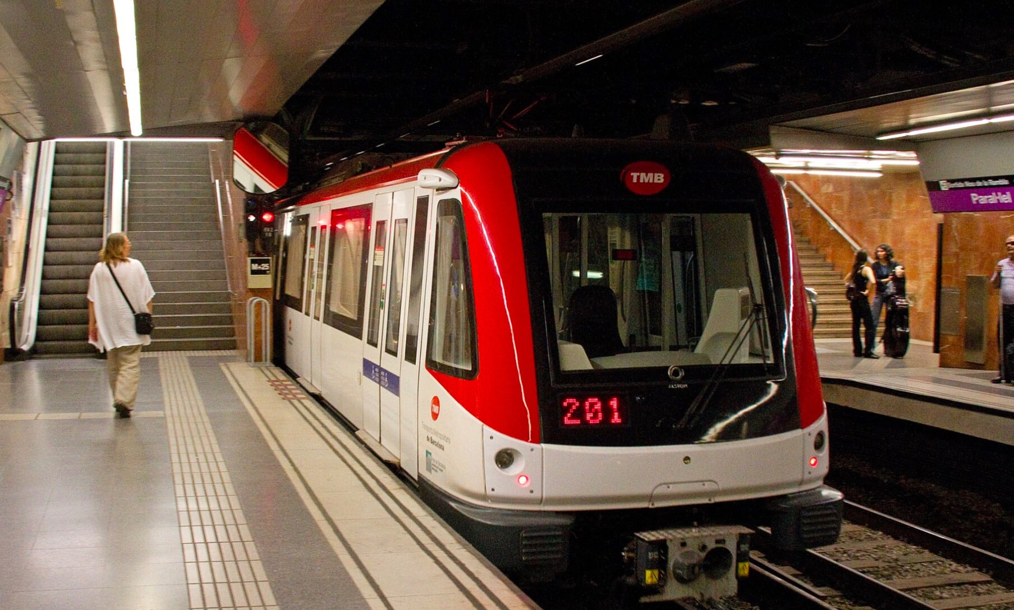 Barcelona Metro Pioneers Revolutionary EV Charging System Using Regenerative Braking Energy