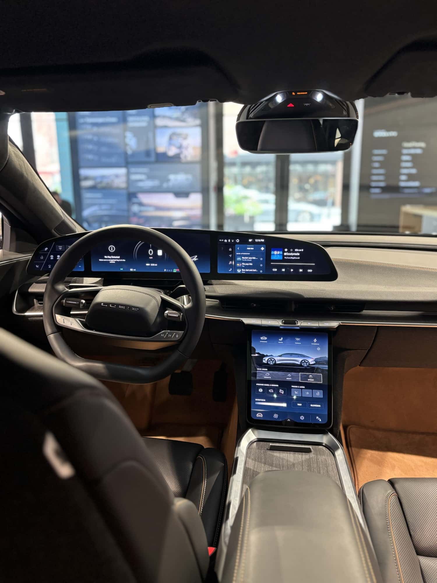 Lucid Pushes for EV Tax Credit Extension to Boost Small Brands Through 2026