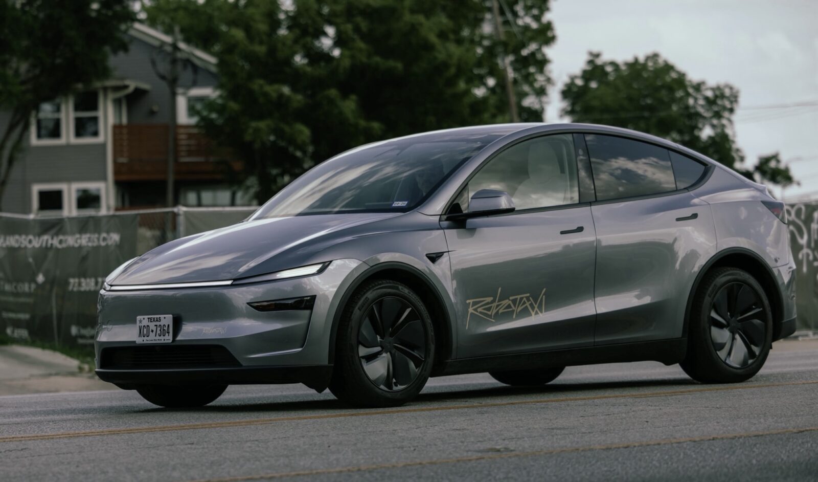 Tesla Robotaxi Mishaps Spark Safety Concerns in Austin Trials