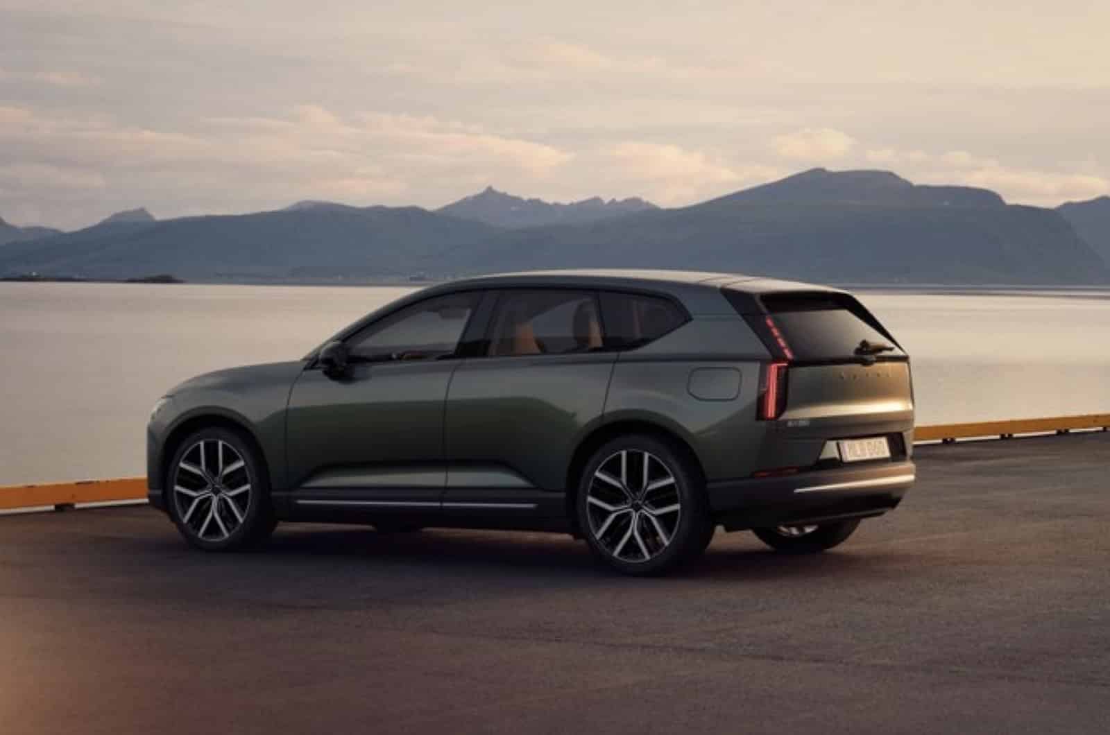 Volvo EX60 vs. BMW and Mercedes: The 400-Mile Swedish SUV That Finally Makes Range Anxiety Obsolete