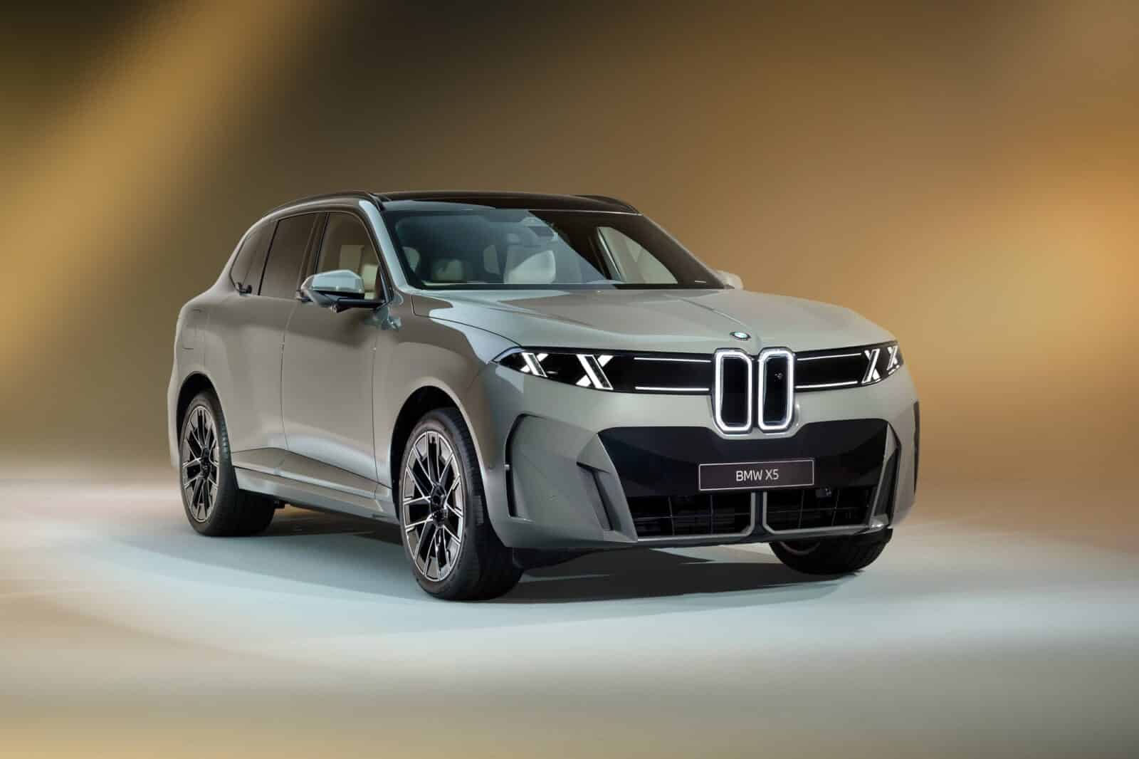 BMW iX5 Unveiled With 435-Mile Range And The Same Divisive Face As The iX3
